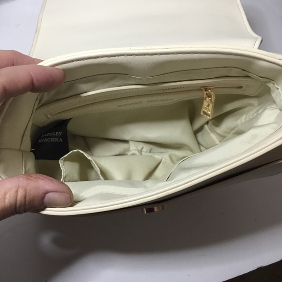 Badgley Mischka Women’s Ivory Cream Faux Leather Saddle Bag Shoulder Bag Purse - Picture 5 of 11